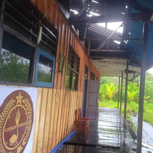 Rusak Parah, SD Negeri Mitiwi Tetap di Pakai Ujian Sekolah