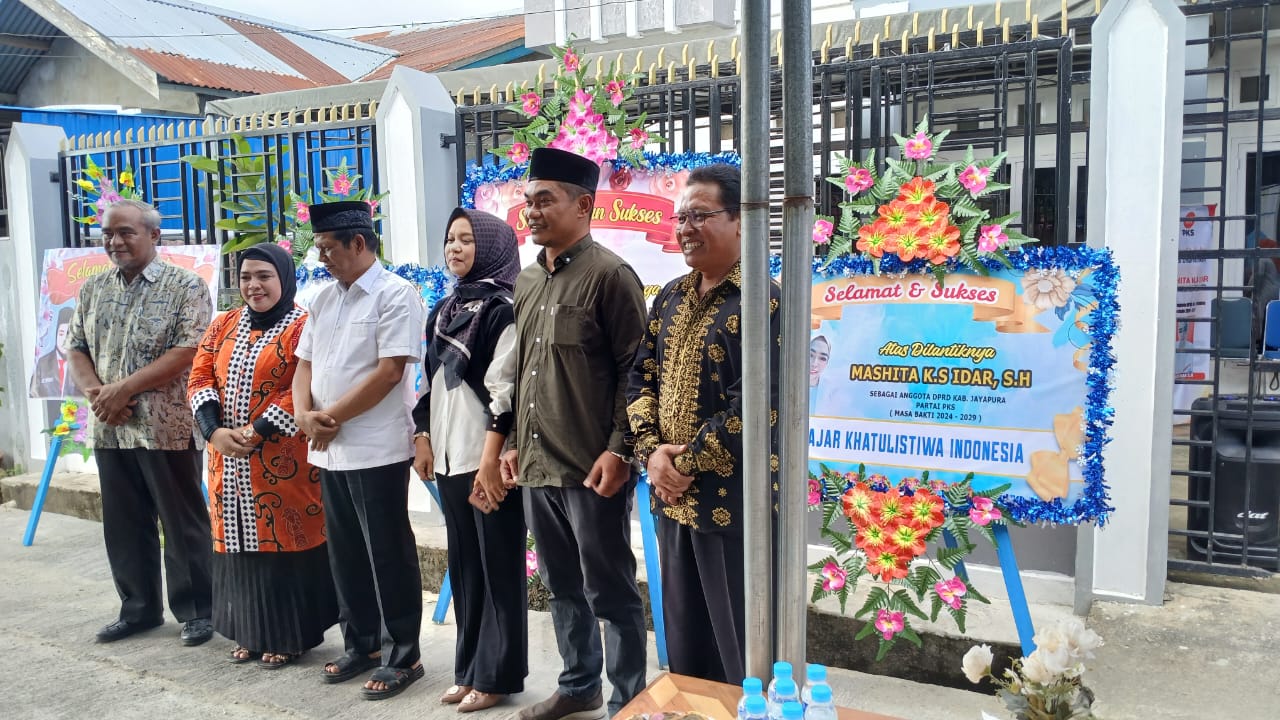 Dok ist/ Nampak Suasana Syukuran Anggota DPRK Kab. Jayapura Mashita. K. S Idar di Doyo baru, Distrik Waibhu, Sabtu (26/10).