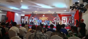 Pasangan Calon Bupati Jayapura Bahas Program Pembangunan di Debat Publik Perdana