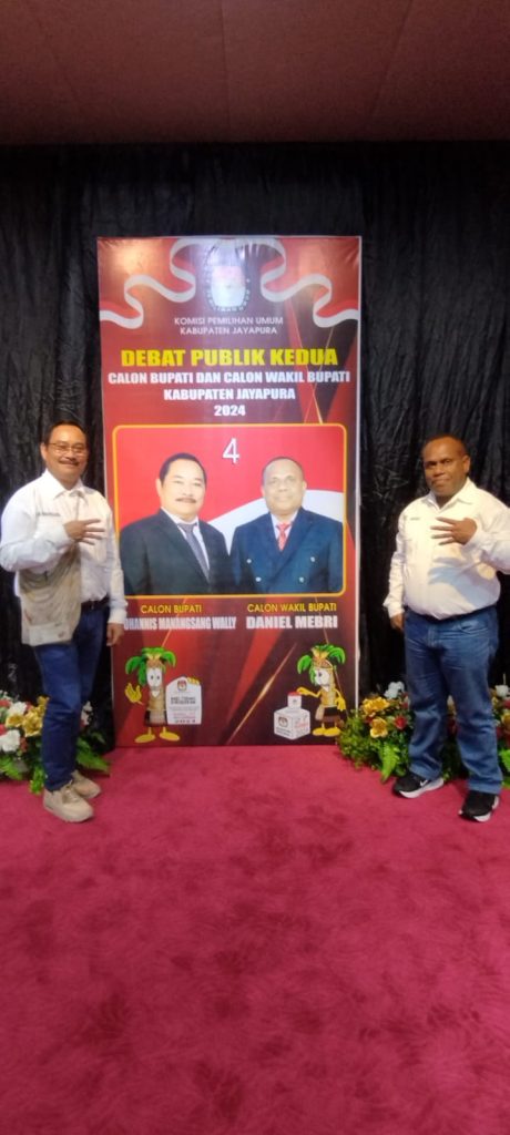 Paslon JOHNDA Unggul di Debat Kedua Pilbup Jayapura: Tawarkan Solusi Kontekstual pada Isu Transmigrasi