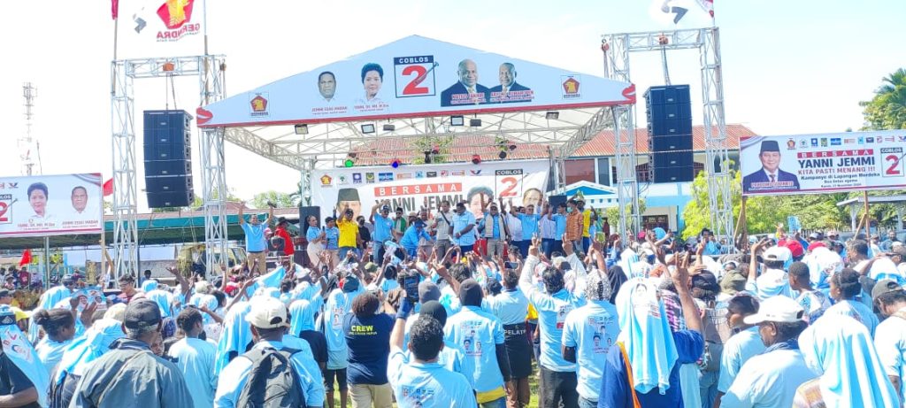 Ribuan Pendukung Padati Lapangan Merdeka Sarmi dalam Kampanye Paslon Nomor 2