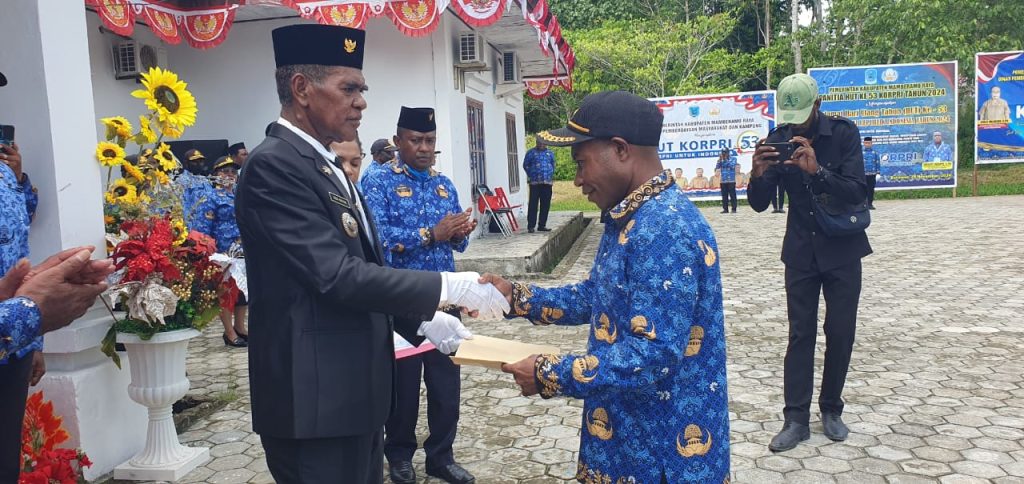 Bupati Everd Mudumy: ASN Harus Bersatu Pasca Pilkada untuk Kemajuan Mamberamo Raya
