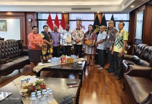 MRP Tolak Transmigrasi, Menteri Hukum Sarankan Diterima dengan Syarat Tanah Disewakan