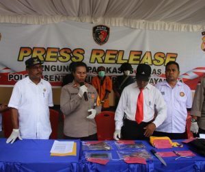 Residivis RA Ditangkap: Polsek Sentani Timur Hentikan Teror Jambret dan Peredaran Ganja