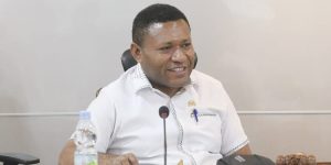 Carel Suebu Desak Pemkab Jayapura Tuntaskan Masalah Sampah di Sentani