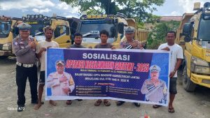 Polres Jayapura Gencarkan Edukasi Keselamatan bagi Pengemudi Truk dalam Operasi Cartenz 2025