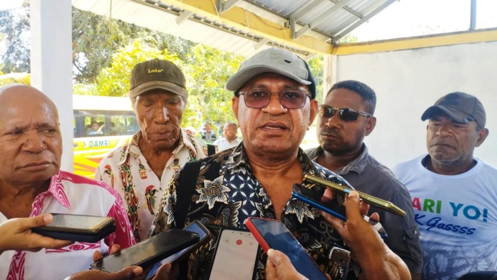 Ondofolo William Yoku Ajak Masyarakat Dukung YW-HRS Sebagai Pemimpin Terpilih