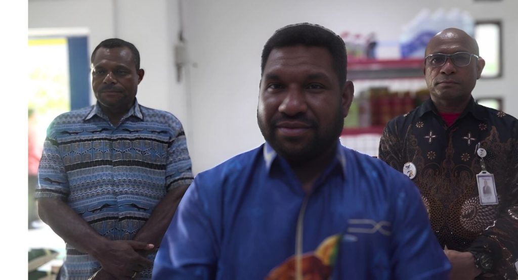 Wabup Kevin Totouw: Bantuan Studi Masih Diproses, Mahasiswa Diminta Tenang