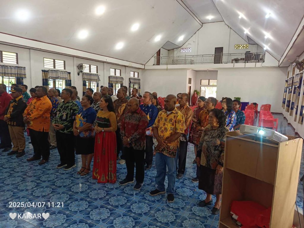 Ketua Umum PGGP Papua Lantik Panitia Konferensi III PGGJ Kabupaten Jayapura, Ini Daftar Lengkap Susunan Panitianya! 