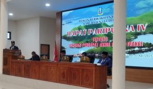 Paripurna DPRK Jayapura Sahkan Raperda Kepariwisataan, Wabup Haris Yocku Hadir Saksikan Komitmen Fraksi