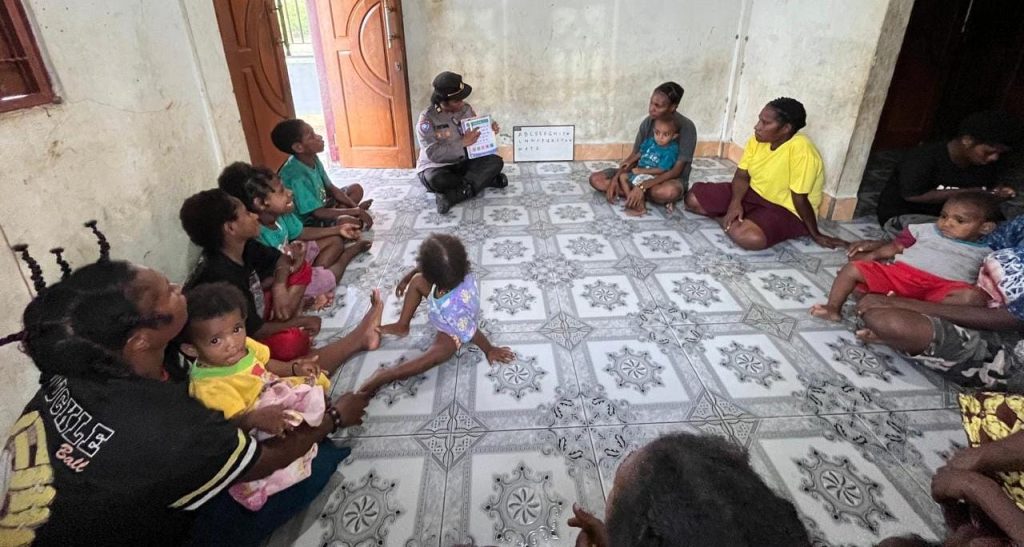 Satgas Si-Ipar kembali Gelar Kegiatan Belajar di Kompleks Bahtera Hebron, Doyo Baru