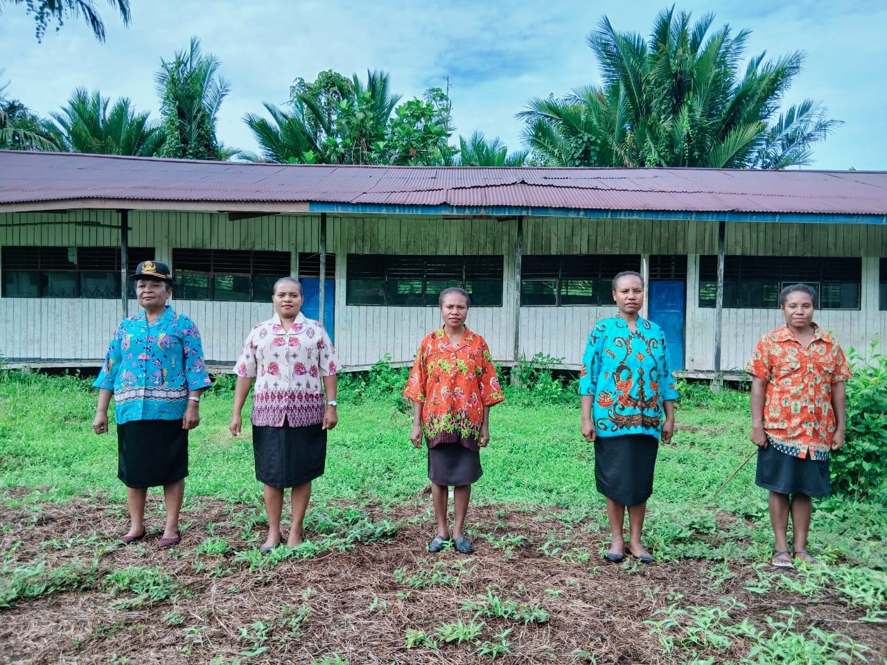Potret : Tenaga Guru yang yang melaksanakan tugas didaerah terpencil akan diberikan instensif sesuai zona terjauh oleh Pemerintah Daerah