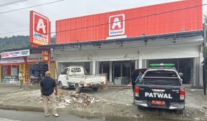 Satpol PP Jayapura Hentikan Pendirian Alfamidi di Doyo Baru, Tindaklanjuti Instruksi Bupati