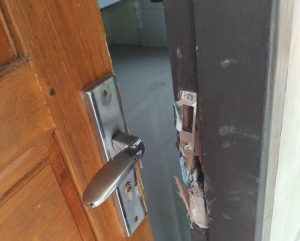 Rumah Dinas Bupati Mambra Dibobol, Sejumlah Barang Raib