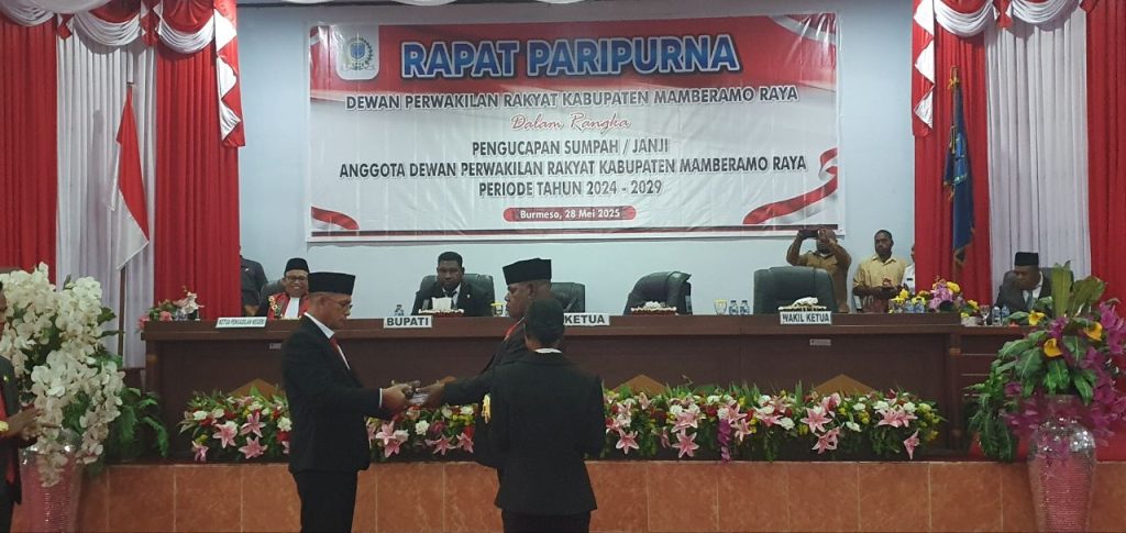 Ini Dia Pimpinan Sementara DPRK Mamberamo Raya