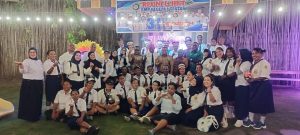 Reuni 31 Tahun, Alumni SMPN 1 Sentani Angkatan ’94 Kenakan Seragam Sekolah