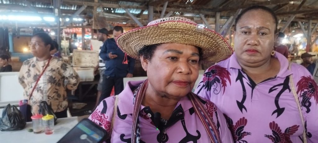 Pokja Perempuan MRP Tinjau Langsung Kondisi Pedagang Asli Papua di Pasar Pharaa Sentani