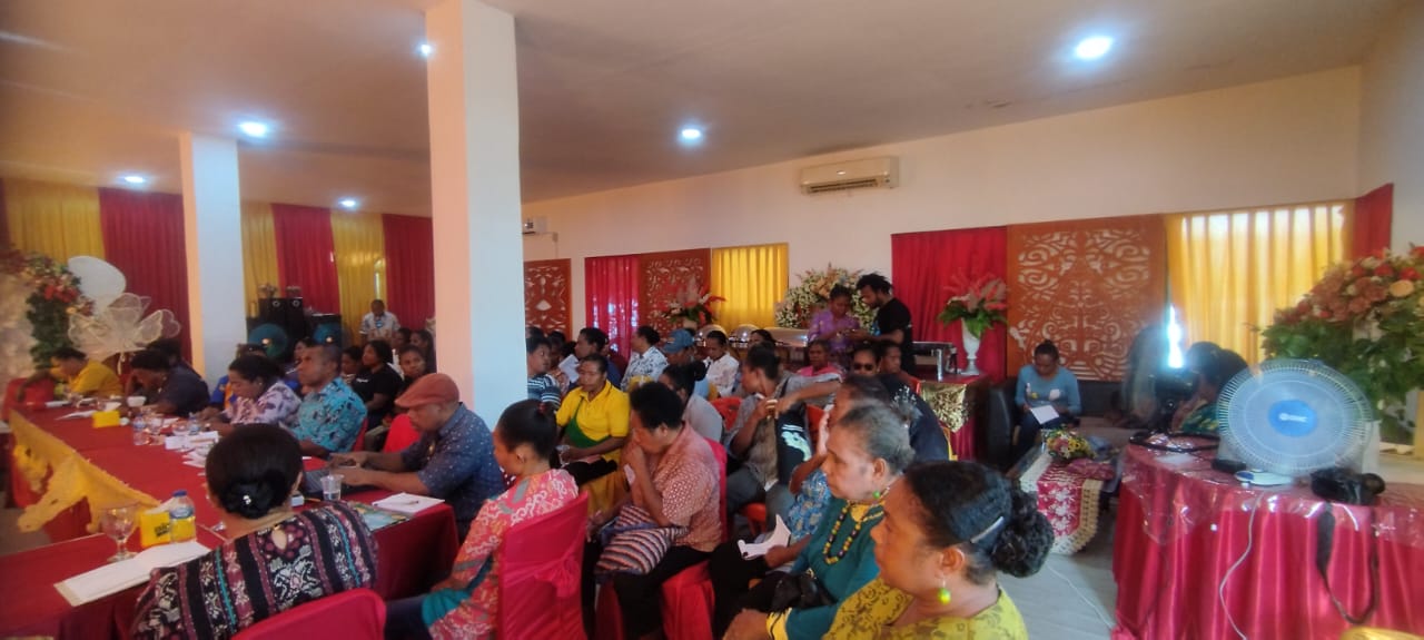 Komoditi Lokal Provinsi Papua, di Phoeleuw park Sentani Timur, (26/6)