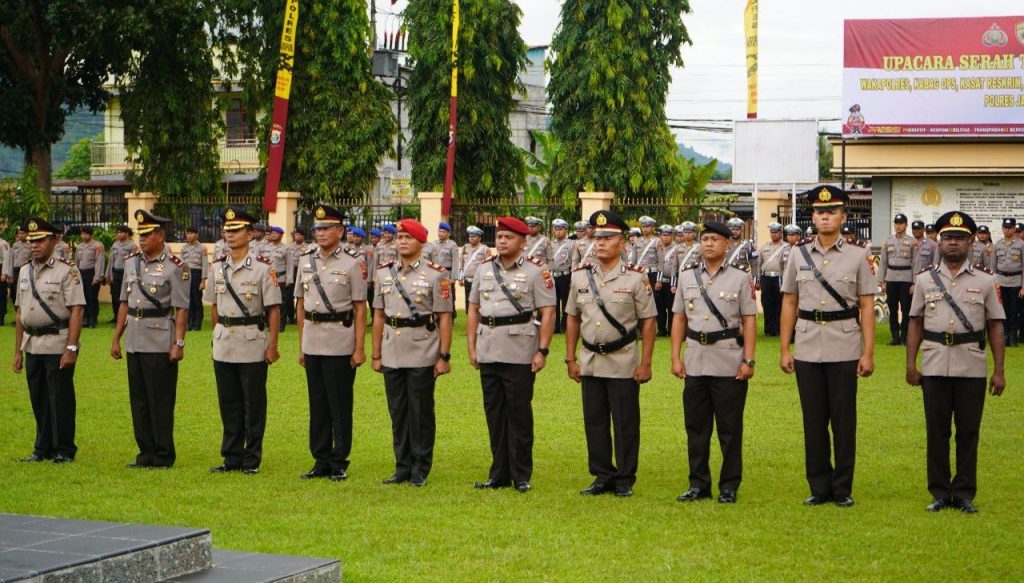 Mutasi Besar di Polres Jayapura: Jabatan Wakapolres hingga Kapolsek Diganti