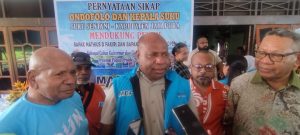 Jelang PSU Pilgub Papua, Dukungan Adat Mengalir Deras ke Pasangan Mari-Yo