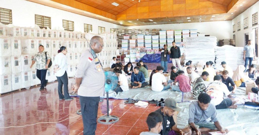 Pelipatan Surat Suara PSU Pilgub Papua di Berjalan Tertib dan Aman