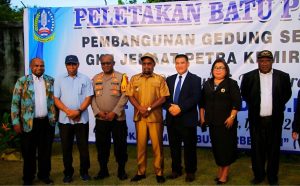 Bupati dan Kapolres Jayapura Resmi Letakkan Batu Pertama GSG GKII Petra Kemiri