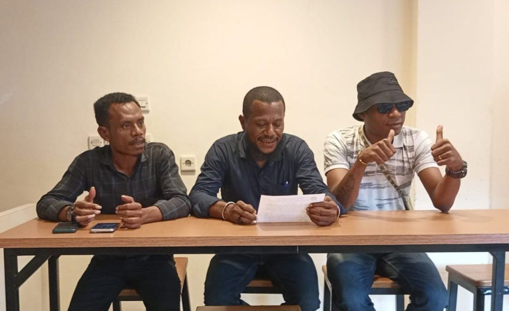 Kasus Dugaan Korupsi Dana Kampung Awaso Mandek, Aktivis KMP3R Lapor Polda