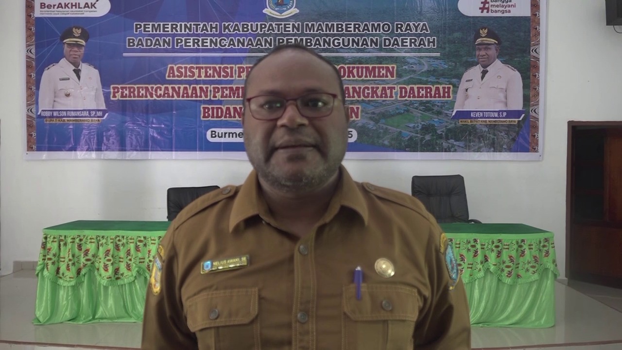 Nelius Awaky Kabid Infrastruktur Kewilayahan Perekomunian dan SDA Bapeda Kabupaten Mamberamo Raya