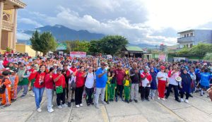 Semarak HUT RI ke-80 di Jayapura, Ribuan Warga Tumpah Ruah Ikuti Gerak Jalan