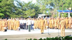 Mulai dari Apel Tepat Waktu hingga Kantor Bersih, Bupati Yunus Wonda Puji ASN Jayapura