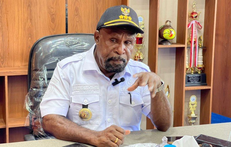 Bupati YW Soroti Banjir Sentani: Drainase Menyempit, Bangunan Liar Jadi Biang Masalah