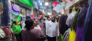 Mengeluh Sepi, Bupati Jayapura Janji Benahi Pasar dan Tertibkan Pedagang Liar