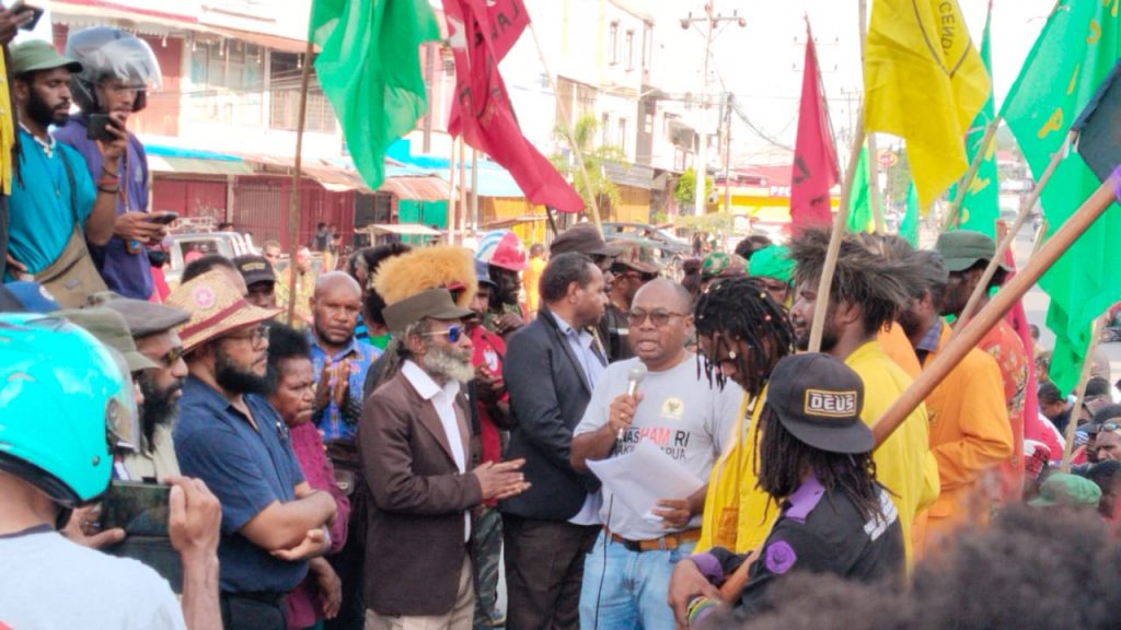 Aksi Hari HAM di Jayapura: Ribuan Massa Turun ke Jalan, ini 15 Tuntutan nya!!