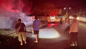 Taksi Sentani Terbakar di Netar, Penumpang Selamat, Polisi Gerak Cepat Amankan Lokasi