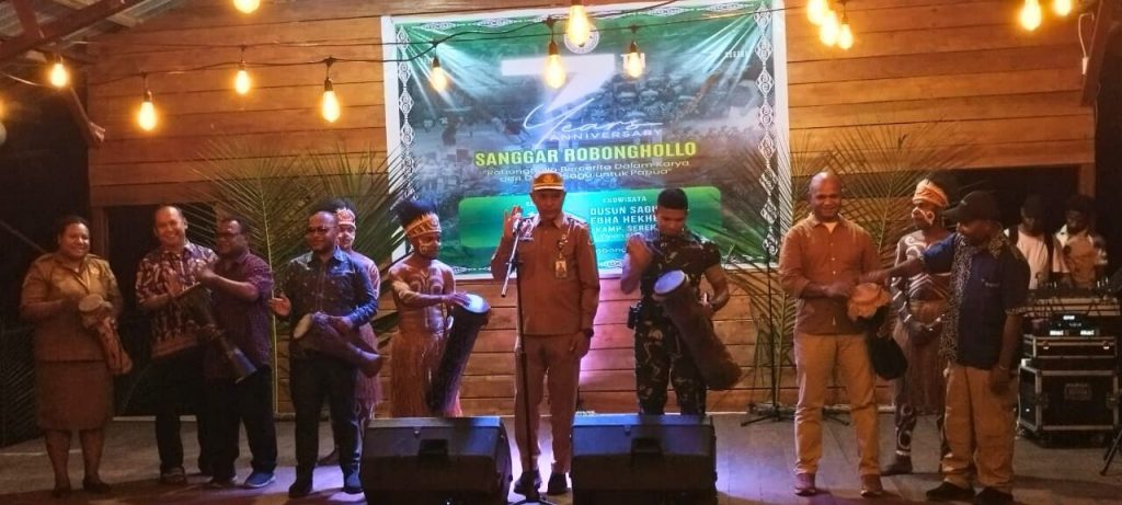 Panggung Seni Robongholo Diresmikan, Pemkab Jayapura Dorong Generasi Muda Lestarikan Budaya Sentani