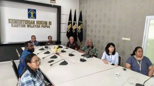 Kanwil Kemenkum Papua Ikuti Peresmian Pos Bantuan Hukum Nasional, Perkuat Akses Keadilan di Daerah