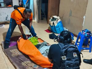 Perempuan Lansia Ditemukan Meninggal di BTN Waibu Grand, Polisi Lakukan Olah TKP