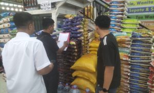Jelang Idul Fitri, Satreskrim Polres Jayapura Pastikan Harga Sembako Stabil di Pasar dan Retail Modern