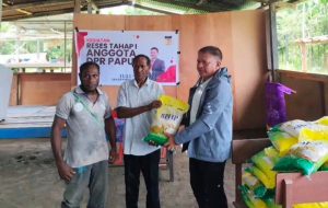 Reses di Pedalaman Sarmi, Tulus Sianipar Bawa Harapan Ke Omte
