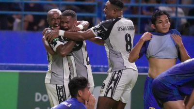 Kado Paskah dari Sang Legenda: Persipura Curi Poin Penuh