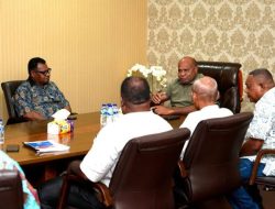 Didorong Tim 9, Mathius Fakhiri Muncul sebagai Calon Tunggal Ketua PSSI Papua