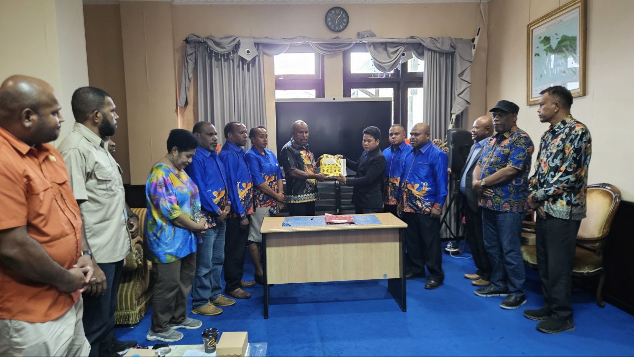 Tampak serah terima aset Perusda Baniyau kepada Pemkab Jayapura