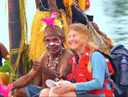 Diserbu Turis Dunia, Pesona Budaya Kampung Yobeh Bikin Takjub di Tepi Danau Sentani
