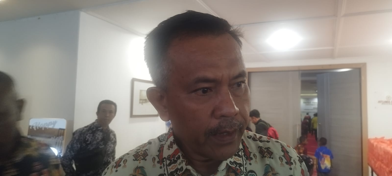 Tampak Dr. Abdul Rahman Basri, S.Sos., MKP., Asisten II Setkab Jayapura