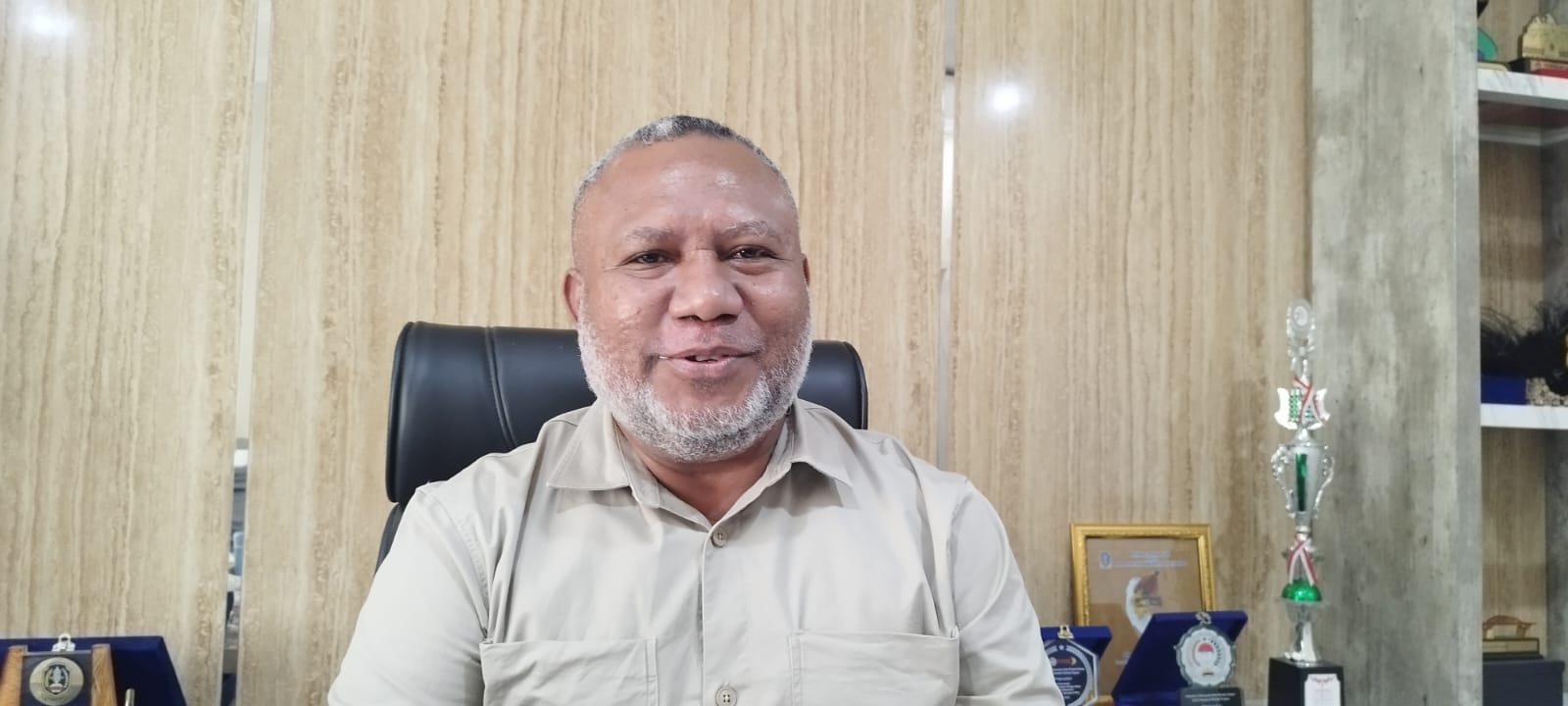 Kepala Bappenda Kabupaten Jayapura Budi ProJo Yokhu, S.STP