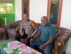 Sambangi Warga Kwadeware, AIPTU Philipus Dengarkan Keluhan Soal Gangguan Kamtibmas