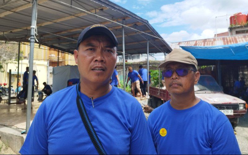 Tampak Sulhan, Panitia
