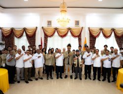 Bupati Biak Sambut 30 Mahasiswa UGM, Siap Garap Potensi Pulau Bromsi Selama 50 Hari