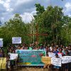 Salib Merah Jadi Penanda Perlawanan Adat, Warbon Tegaskan Wilayah Ulayat Tetap Dilindungi