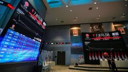 IHSG Rontok 206 Poin dan Rupiah Menyentuh Level Rp 18.042
